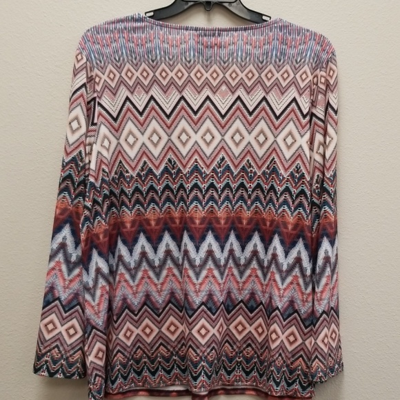 Bundle 3/$20 NWT French Blue top size 1x w/beading - Picture 3 of 3